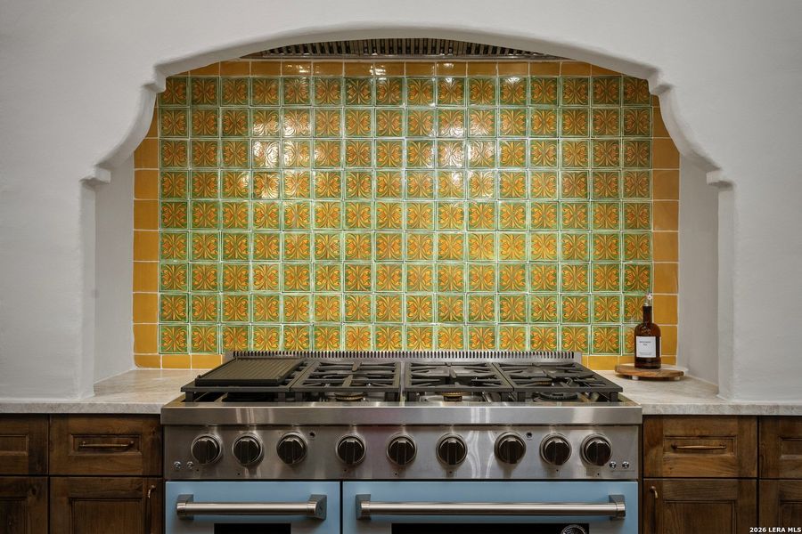 Close-up of interior finishes inside a home in , San Antonio (Image 21).