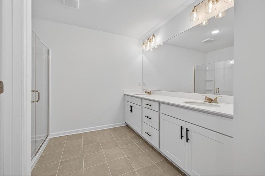 Furnished interior view inside a new home in , Jefferson (Image 36).