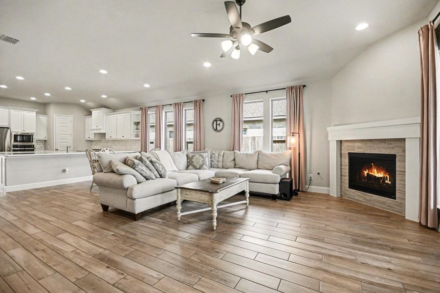 Furnished interior view inside a new home in Riceland 50', Mont Belvieu (Image 8). Furnished interior view inside a new home in Riceland 50', Mont Belvieu (Image 8).