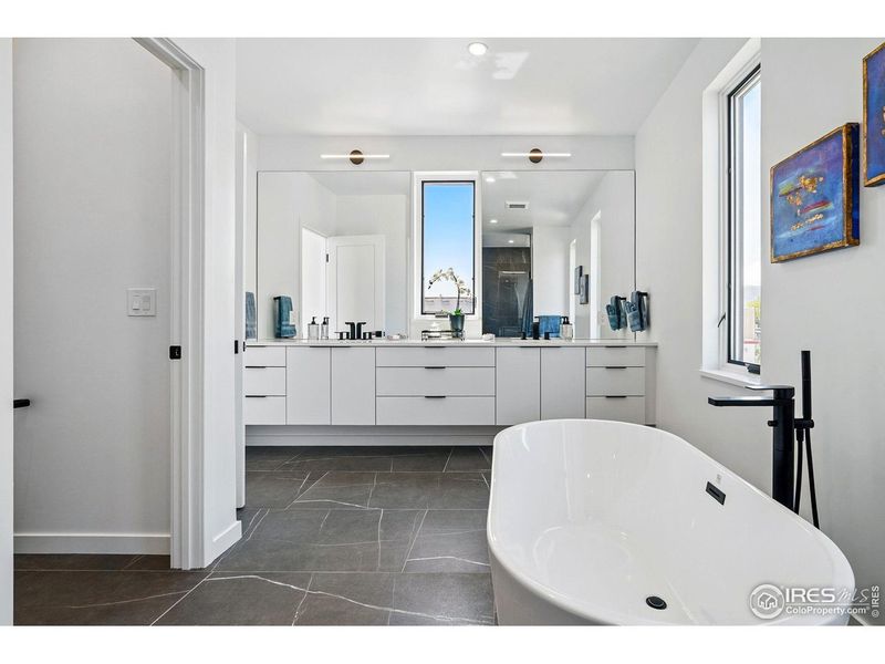 Furnished interior view inside a new home in , Boulder (Image 14).