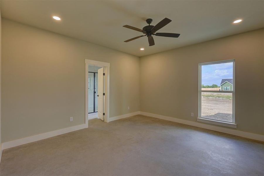 Spacious, unfurnished interior of a new home in , Whitney (Image 20).