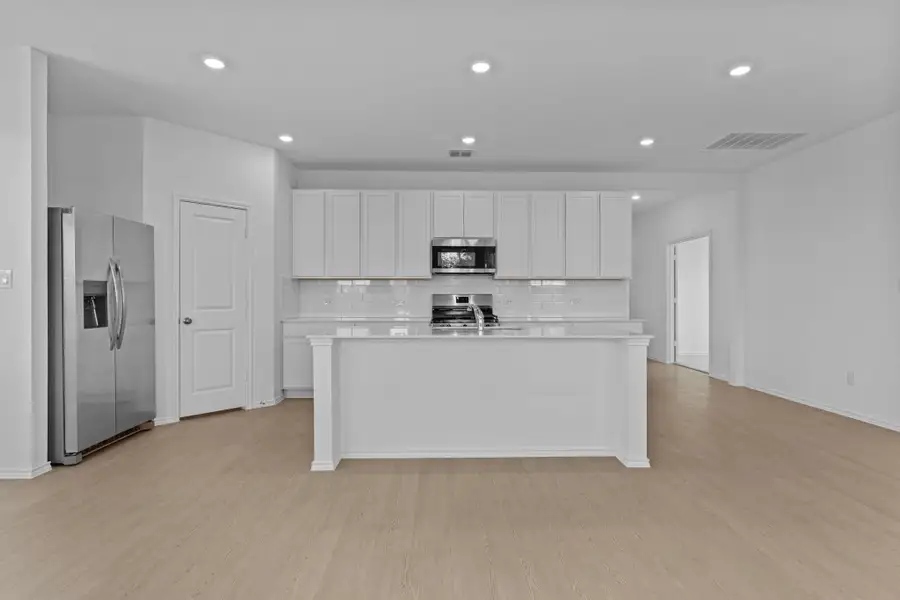 Furnished interior view inside a new home in Schriber Ranch, Mustang Ridge (Image 7).