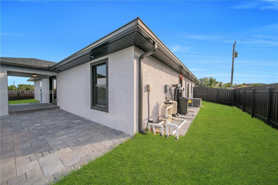 Exterior details and patio area of a home in , Cape Coral (Image 21). Exterior details and patio area of a home in , Cape Coral (Image 21).