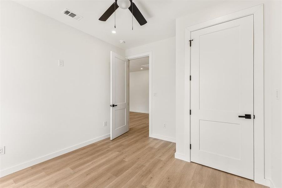 Spacious, unfurnished interior of a new home in , Dallas (Image 24).