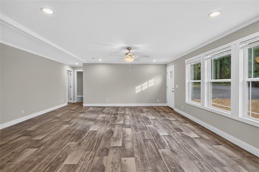 Spacious, unfurnished interior of a new home in , Waleska (Image 17).