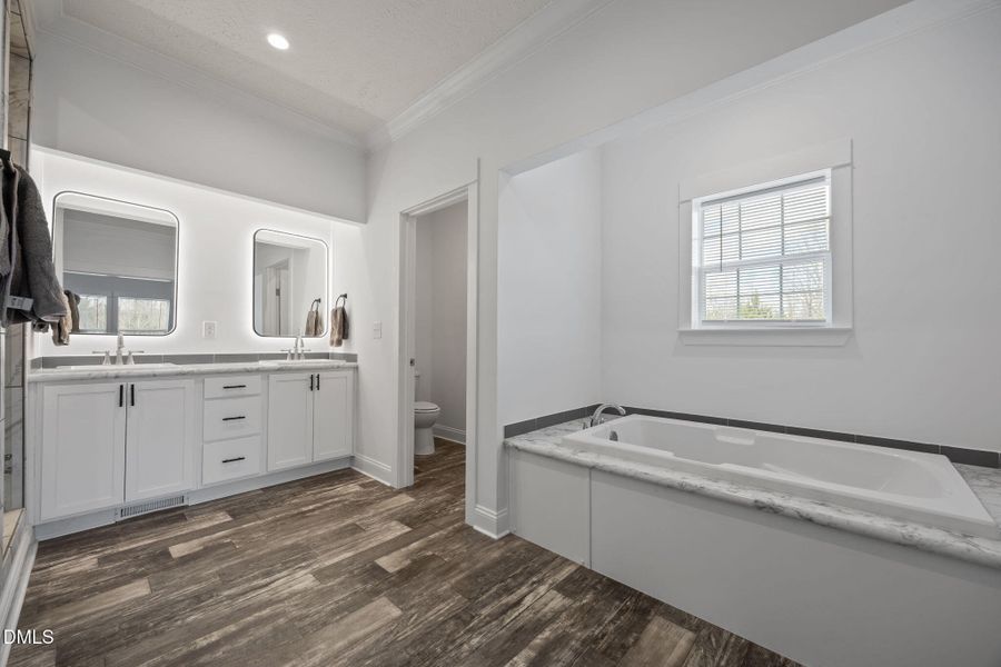 42-web-or-mls-IMG_0288 42-web-or-mls-IMG_0288