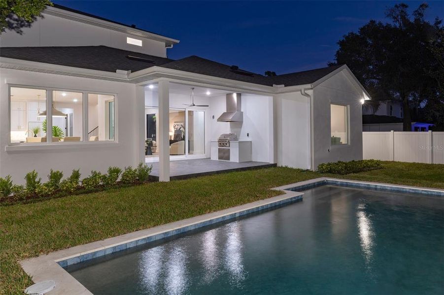 Exterior details and patio area of a home in , Orlando (Image 3).