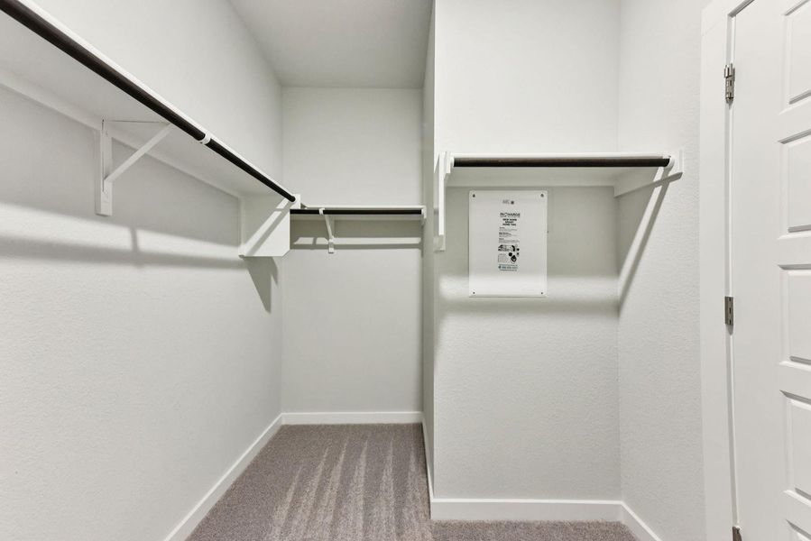 Spacious, unfurnished interior of a new home in The Glen at Stallion Run, Buda (Image 20).