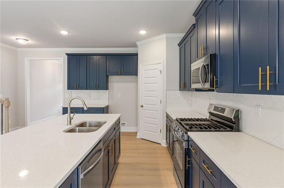 Furnished interior view inside a new home in Hellen Valley, Braselton (Image 14).
