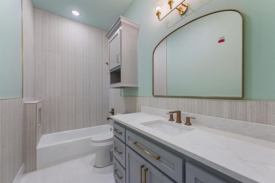 Furnished interior view inside a new home in , Galveston (Image 5).