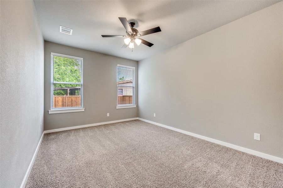 Spacious, unfurnished interior of a new home in , Wolfe City (Image 21).