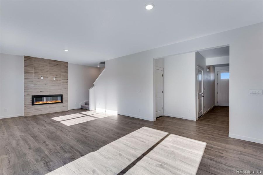 Spacious, unfurnished interior of a new home in Trails at Crowfoot, Parker (Image 36).