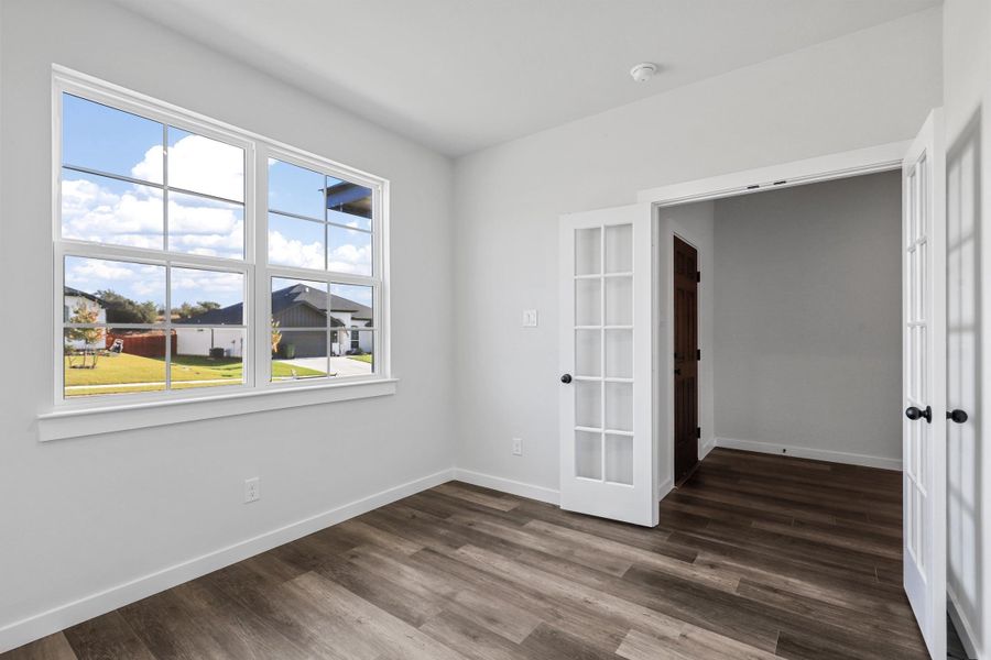 Representative unfurnished interior of a home built from the Garrison II by Cheldan Homes in Stoneview, Glen Rose (Image 21).