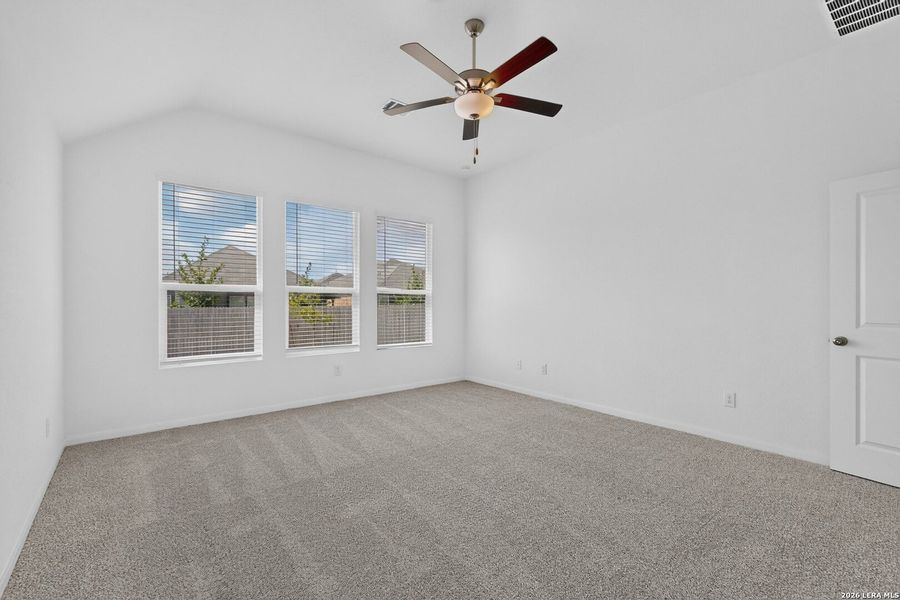 Spacious, unfurnished interior of a new home in , San Antonio (Image 29).