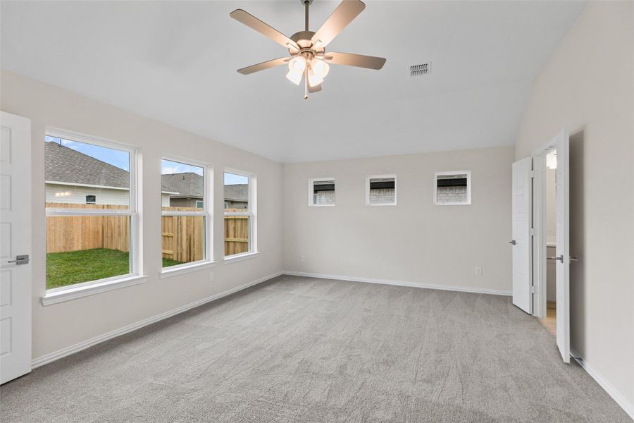 Spacious, unfurnished interior of a new home in Aldeana, Bonney (Image 27).