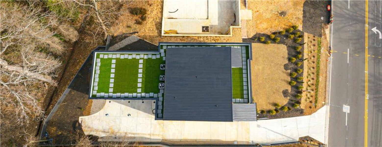 Image 33 of a home in .