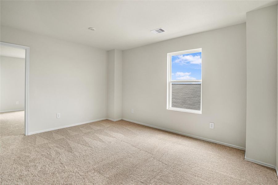 Spacious, unfurnished interior of a new home in Santa Fe, Cleveland (Image 13). Spacious, unfurnished interior of a new home in Santa Fe, Cleveland (Image 13).