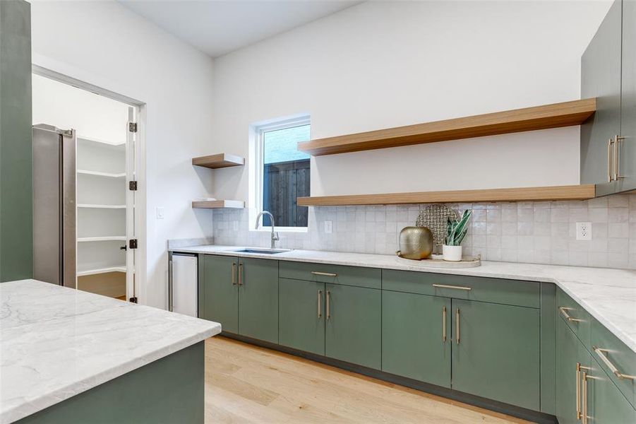 Furnished interior view inside a new home in , Dallas (Image 36). Furnished interior view inside a new home in , Dallas (Image 36).