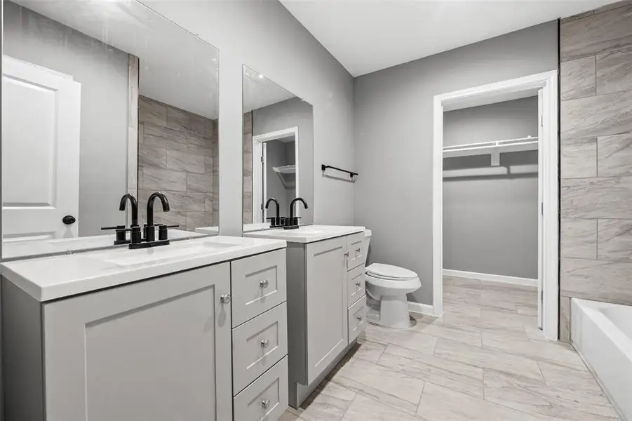 Furnished interior view inside a new home in , Fort Worth (Image 4).