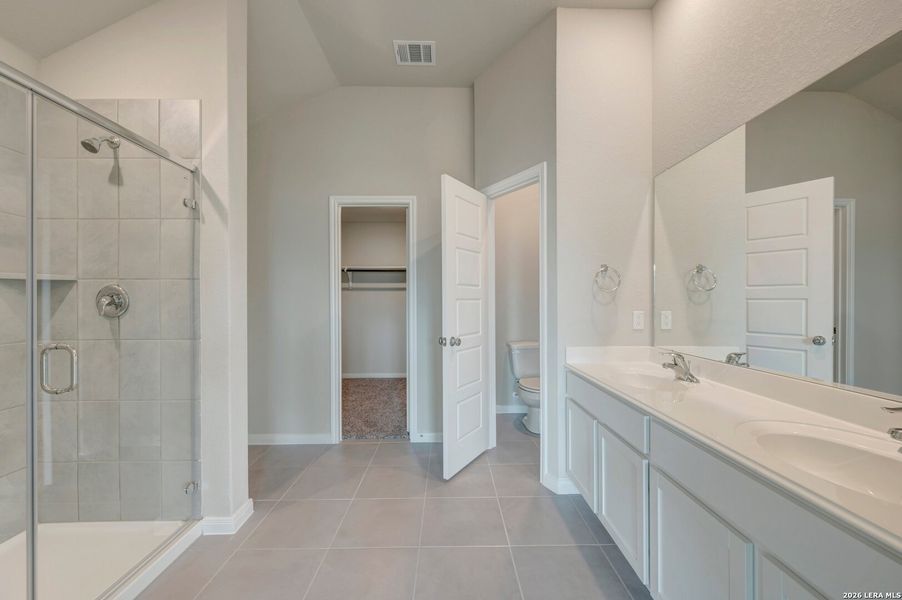 Furnished interior view inside a new home in Greenspoint Heights, Seguin (Image 10). Furnished interior view inside a new home in Greenspoint Heights, Seguin (Image 10).
