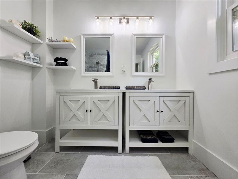 Furnished interior view inside a new home in , Decatur (Image 13).