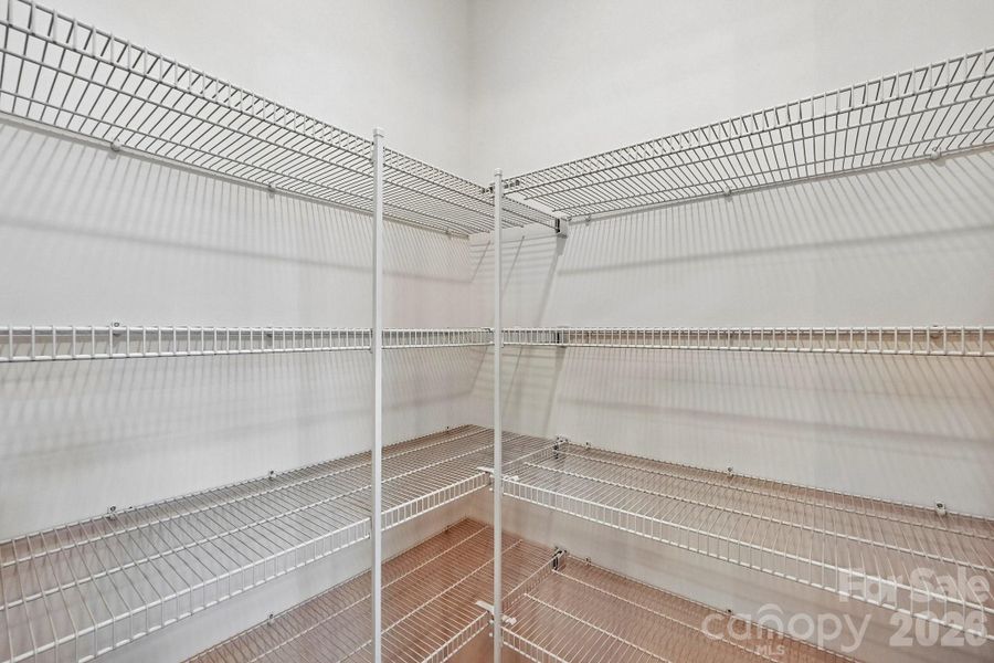 Spacious, unfurnished interior of a new home in Sylvan Creek, Denver (Image 31).