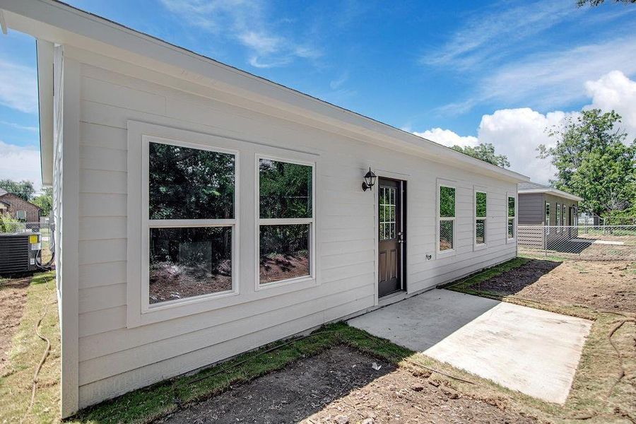 Front exterior of a new home in , Fort Worth, TX, highlighting curb appeal (Image 2). Front exterior of a new home in , Fort Worth, TX, highlighting curb appeal (Image 2).