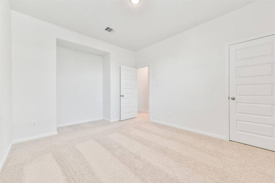 Spacious, unfurnished interior of a new home in Anderson Lakes, Houston (Image 30).