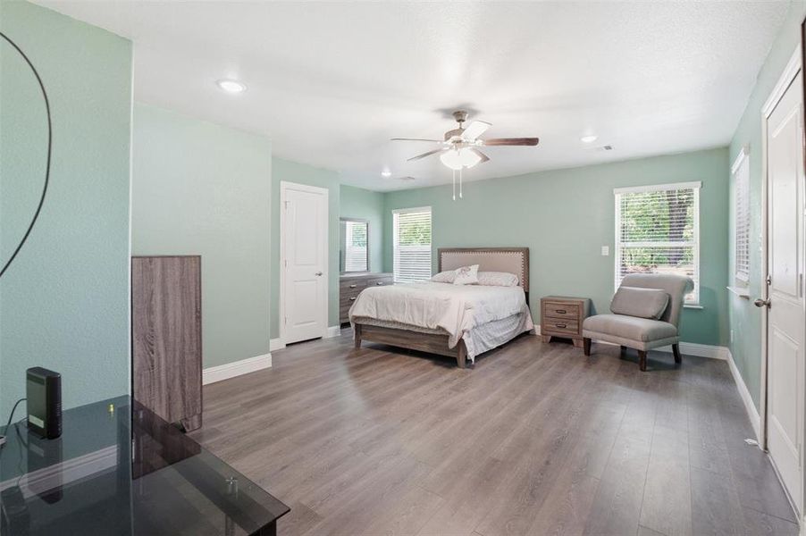 Furnished interior view inside a new home in , Mabank (Image 3).