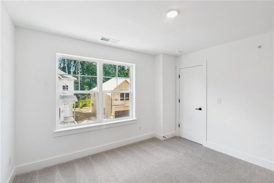 Spacious, unfurnished interior of a new home in Grandview Terrace, Canton (Image 15).