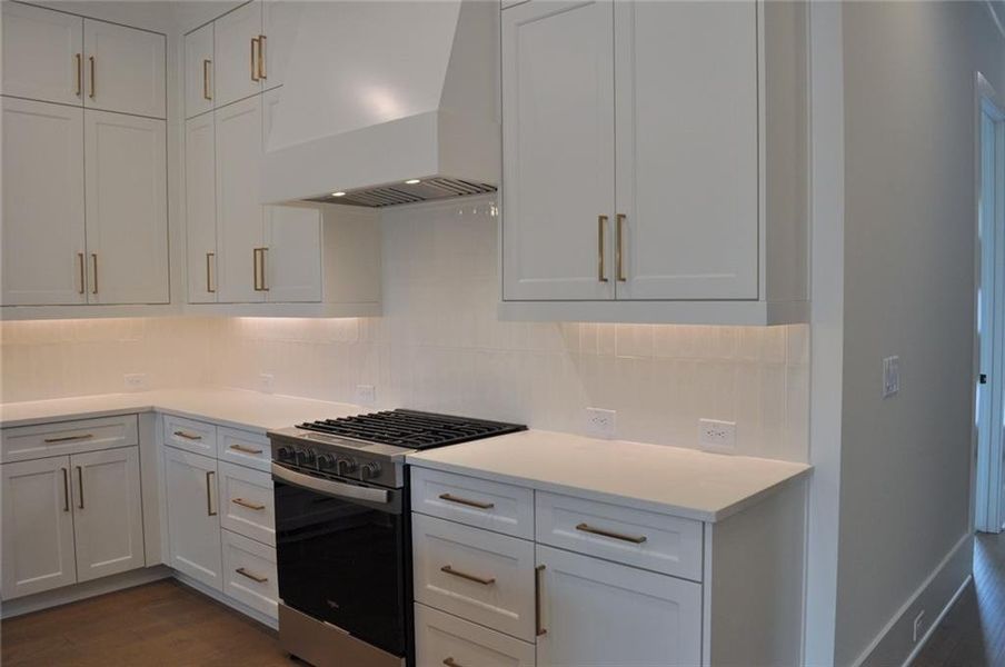 Furnished interior view inside a new home in , Marietta (Image 6).