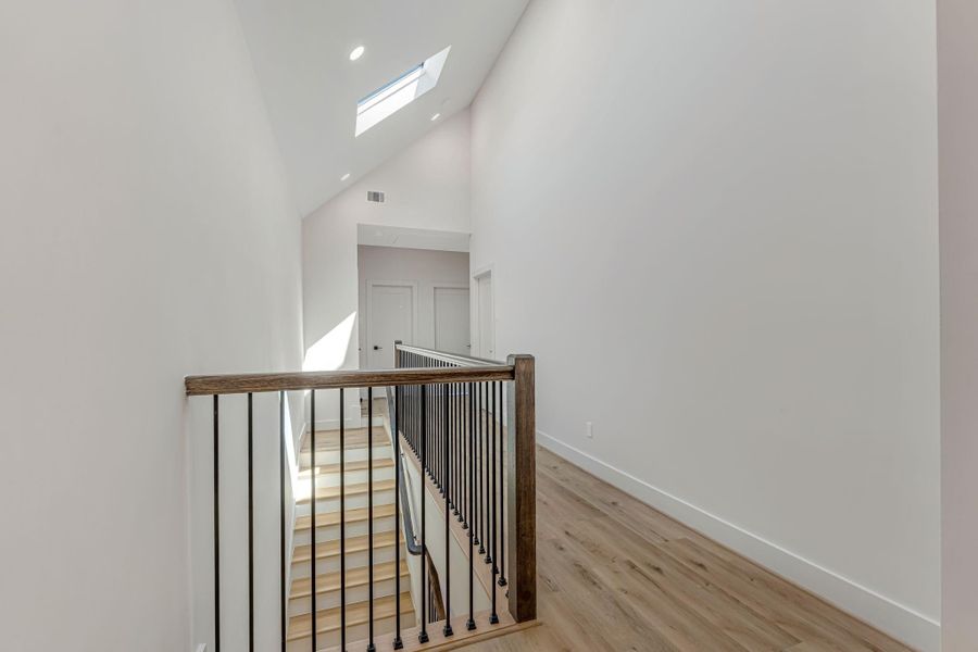 Spacious, unfurnished interior of a new home in , Houston (Image 25).