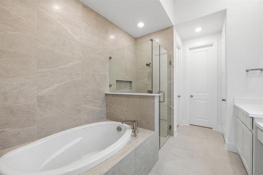 Furnished interior view inside a new home in Wildflower Ranch, Fort Worth (Image 9).