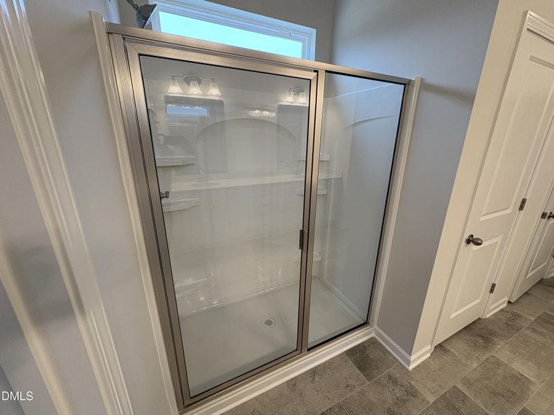 Walk-in-Shower Walk-in-Shower