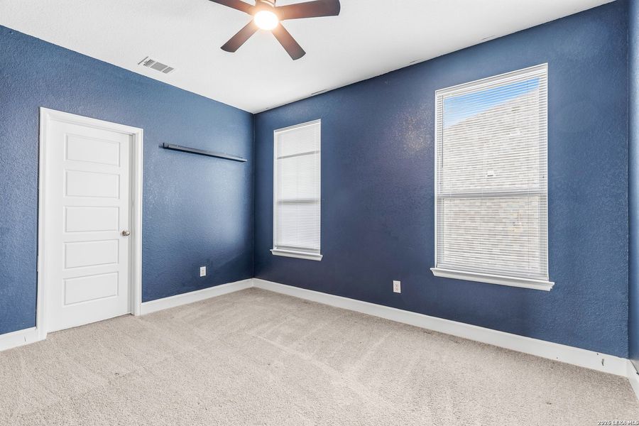 Spacious, unfurnished interior of a new home in Ladera, San Antonio (Image 22). Spacious, unfurnished interior of a new home in Ladera, San Antonio (Image 22).