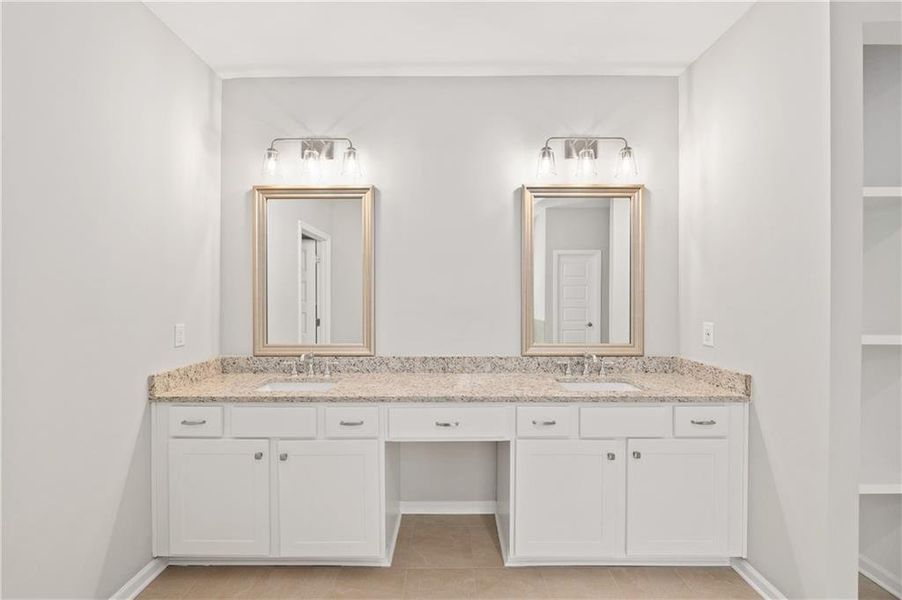 Furnished interior view inside a new home in Chattahoochee Reserve, Cumming (Image 10). Furnished interior view inside a new home in Chattahoochee Reserve, Cumming (Image 10).