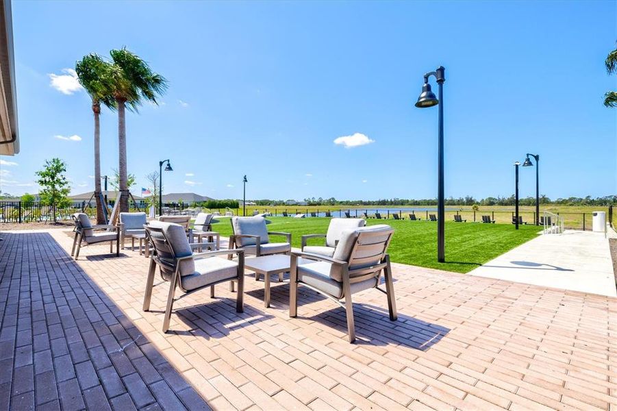 Community amenities in , Nokomis (Image 75).
