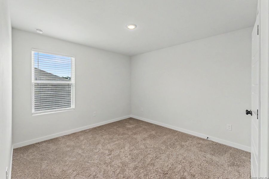 Spacious, unfurnished interior of a new home in Hickory Ridge, Elmendorf (Image 19). Spacious, unfurnished interior of a new home in Hickory Ridge, Elmendorf (Image 19).