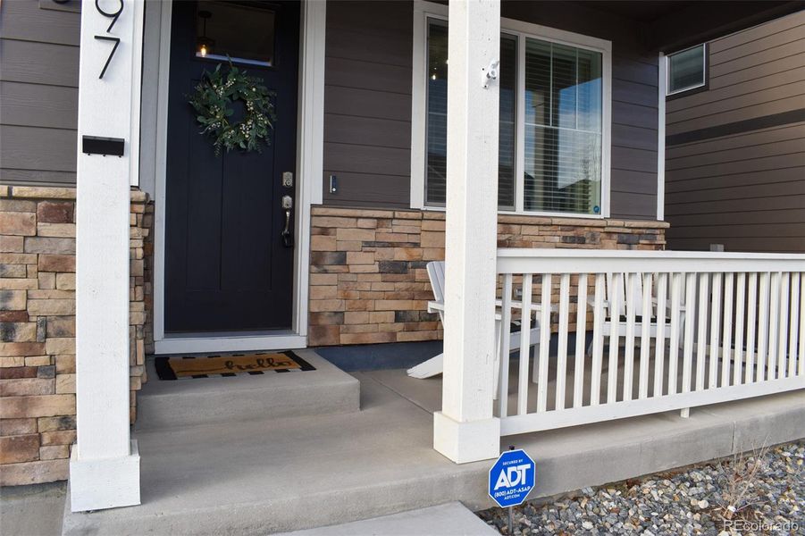 Exterior details and patio area of a home in Looking Glass, Parker (Image 3).