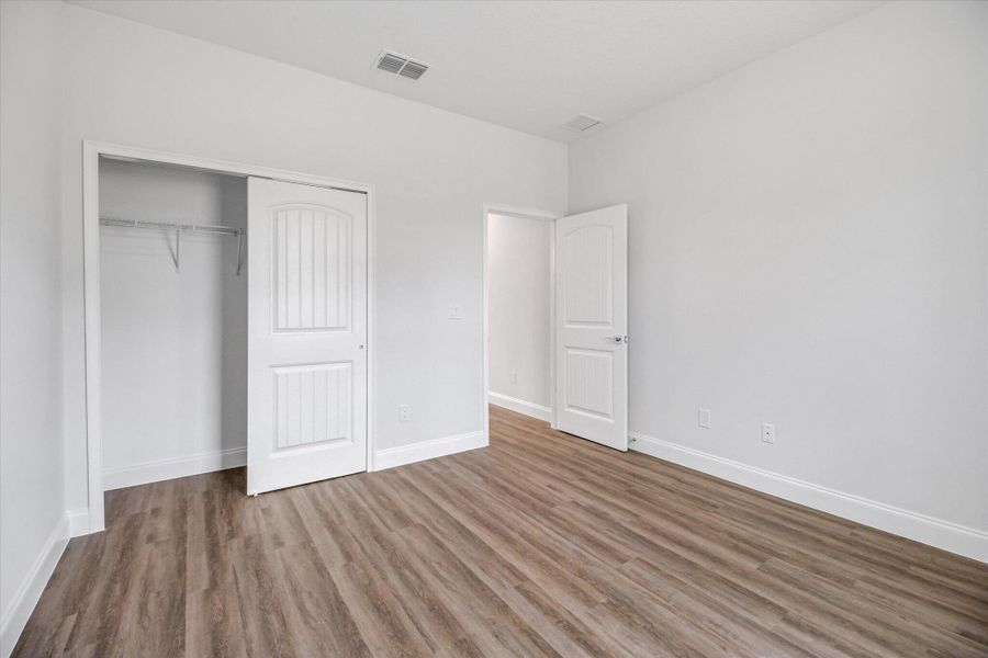 Spacious, unfurnished interior of a new home in , Palm Coast (Image 13).