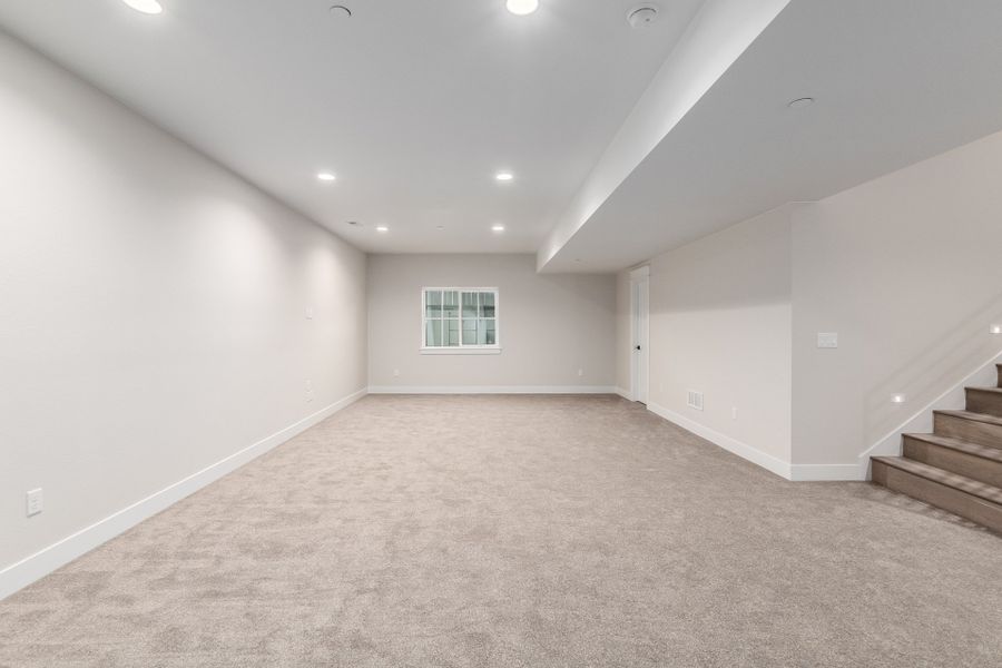 Representative unfurnished interior of a home built from the Luxe by Scott Felder Homes in Westerly, Erie (Image 55).