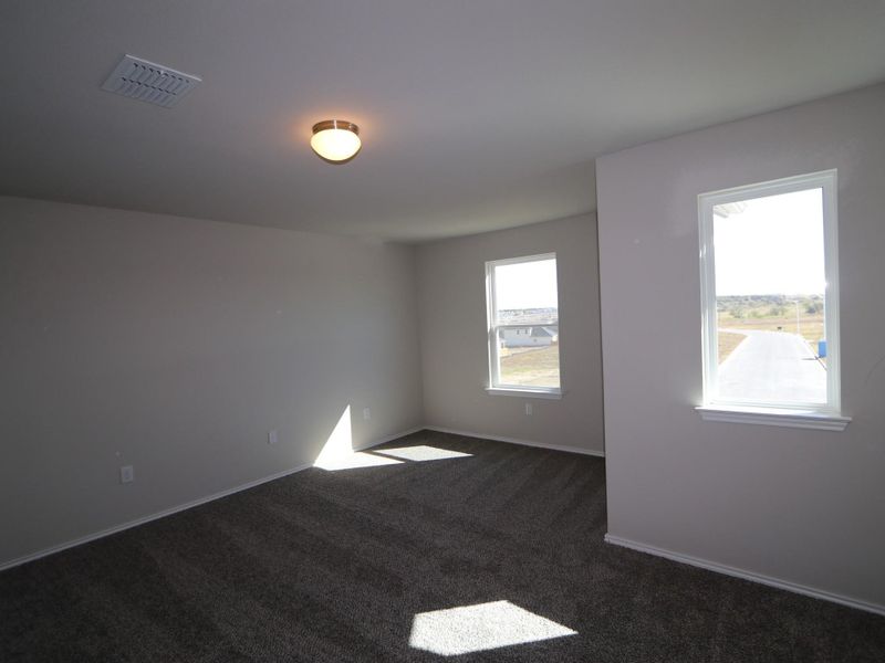 Spacious, unfurnished interior of a new home in Cascades at Onion Creek, Austin (Image 9). Spacious, unfurnished interior of a new home in Cascades at Onion Creek, Austin (Image 9).
