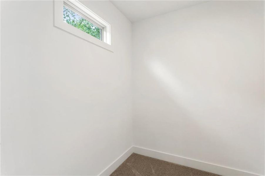 Spacious, unfurnished interior of a new home in , Snellville (Image 66). Spacious, unfurnished interior of a new home in , Snellville (Image 66).