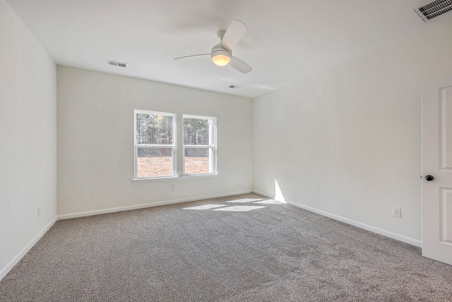 Spacious, unfurnished interior of a new home in , Holly Hill (Image 14).