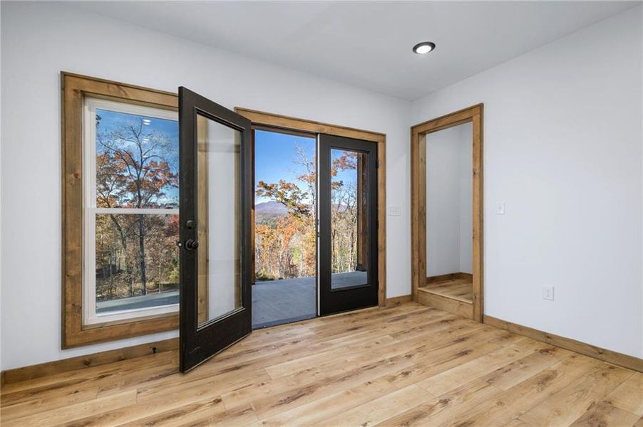 Spacious, unfurnished interior of a new home in , Ellijay (Image 39).