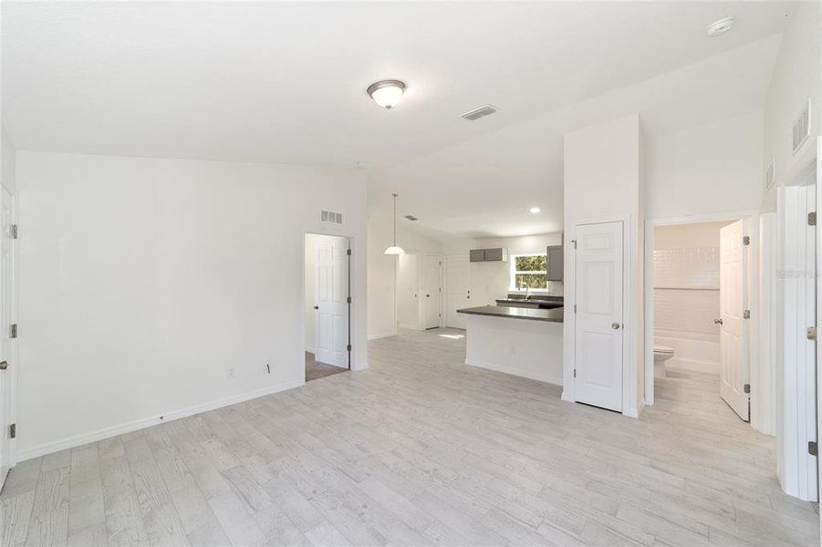 Spacious, unfurnished interior of a new home in , Dunnellon (Image 31). Spacious, unfurnished interior of a new home in , Dunnellon (Image 31).