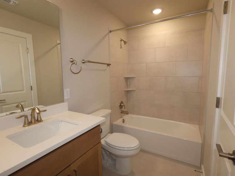 Furnished interior view inside a new home in Edgewood, Leander (Image 7). Furnished interior view inside a new home in Edgewood, Leander (Image 7).