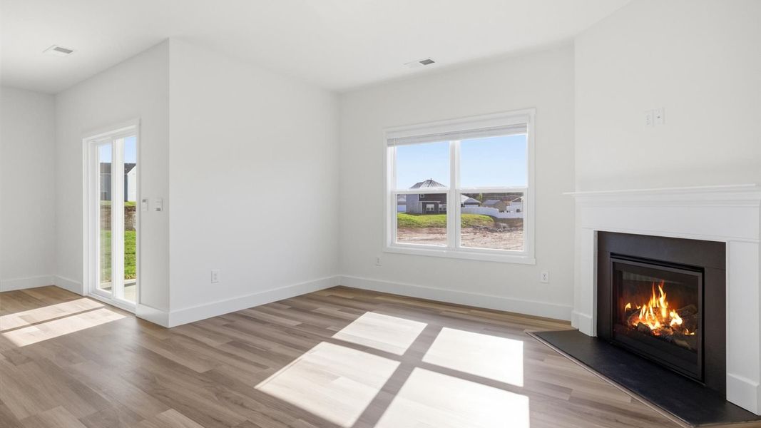 Spacious, unfurnished interior of a new home in Millstone Village, Morristown (Image 23).