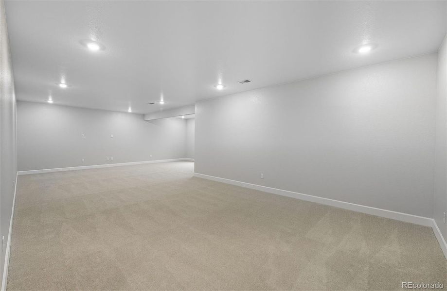 16655 W 93rd Place ~ Ready Now!