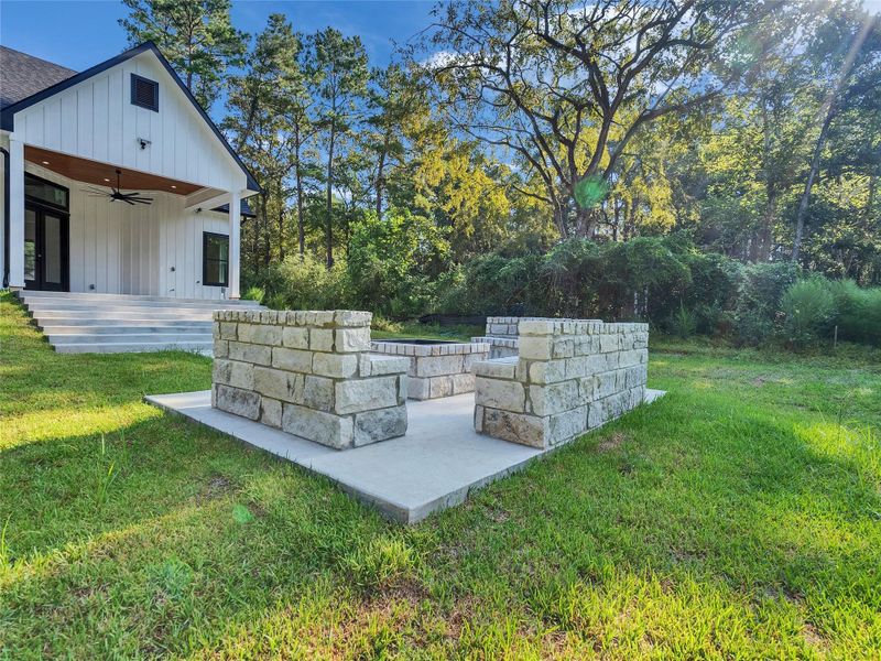 Exterior details and patio area of a home in , Magnolia (Image 35).